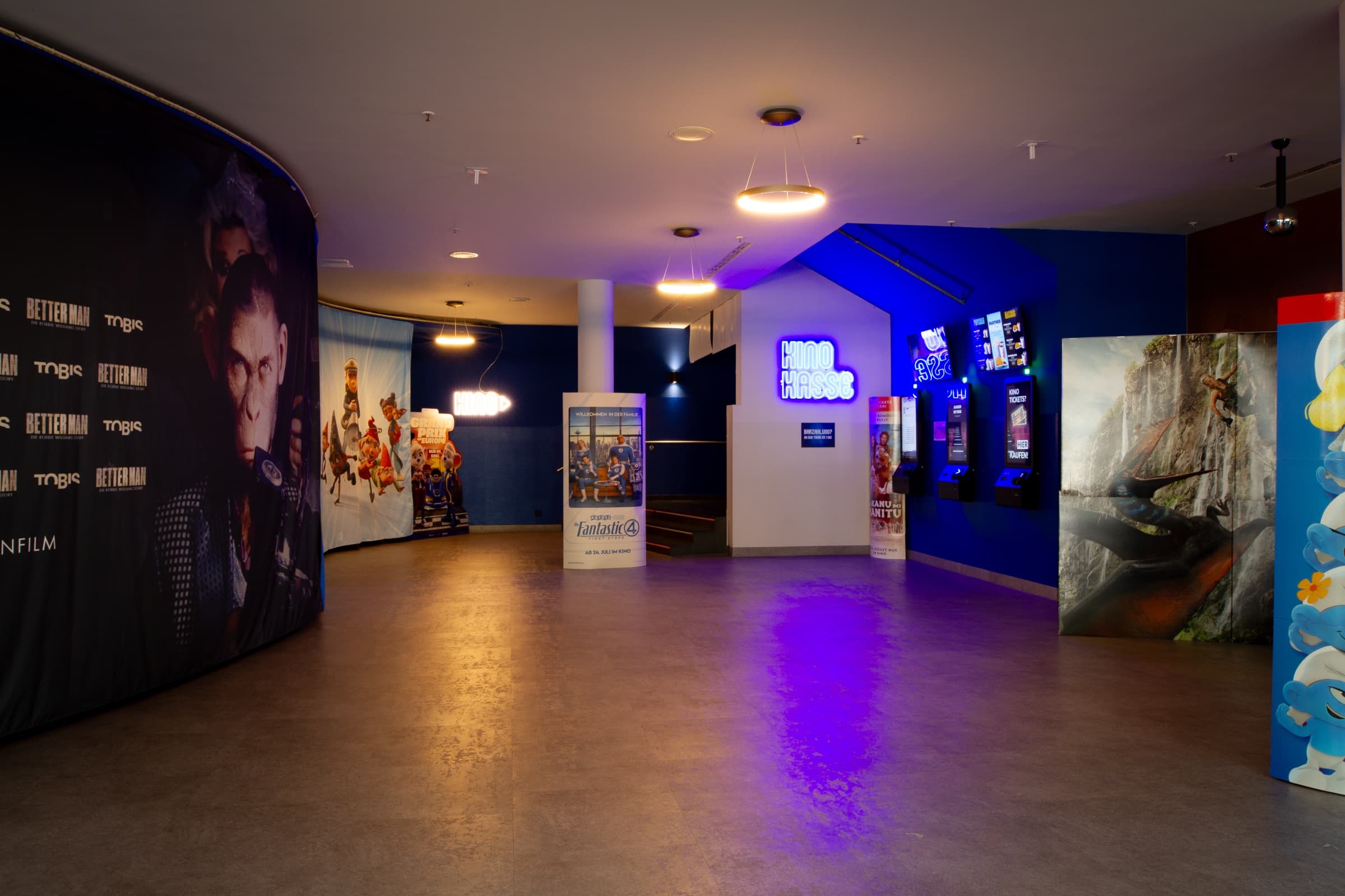 Lower foyer