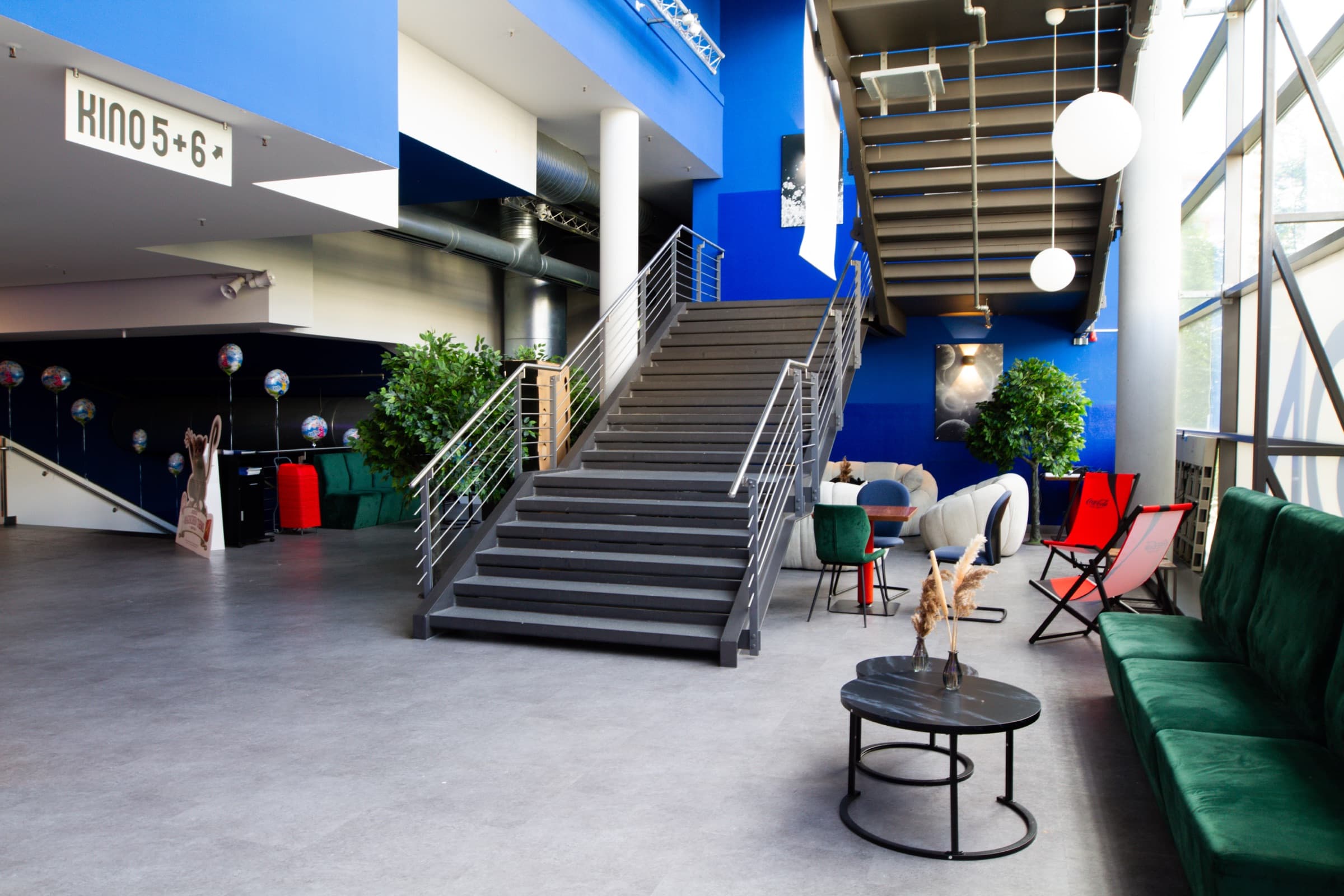 Upper foyer, screens 5 and 6